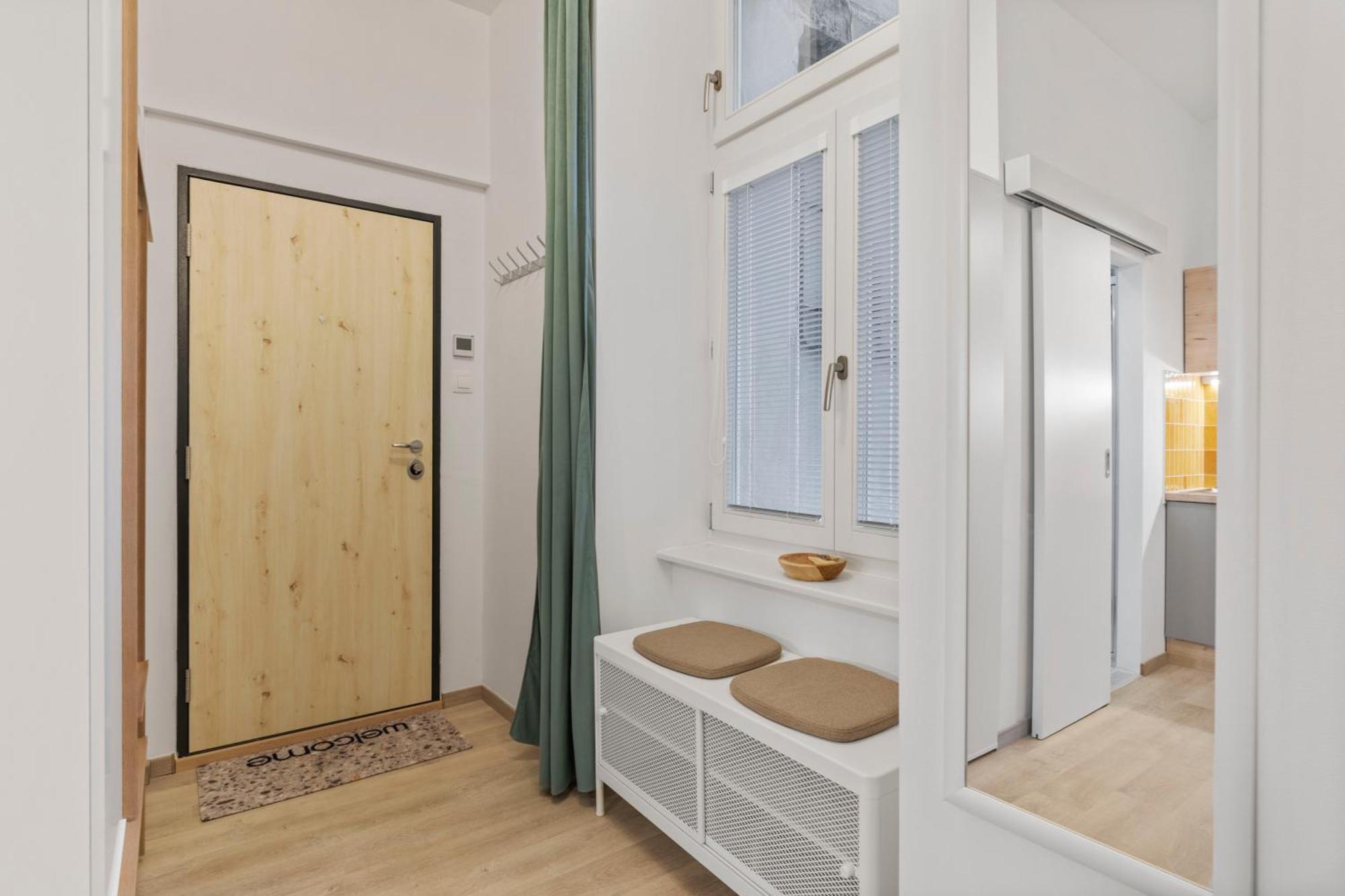 Garden Haven Studio In Old Town Bratislava Exterior photo